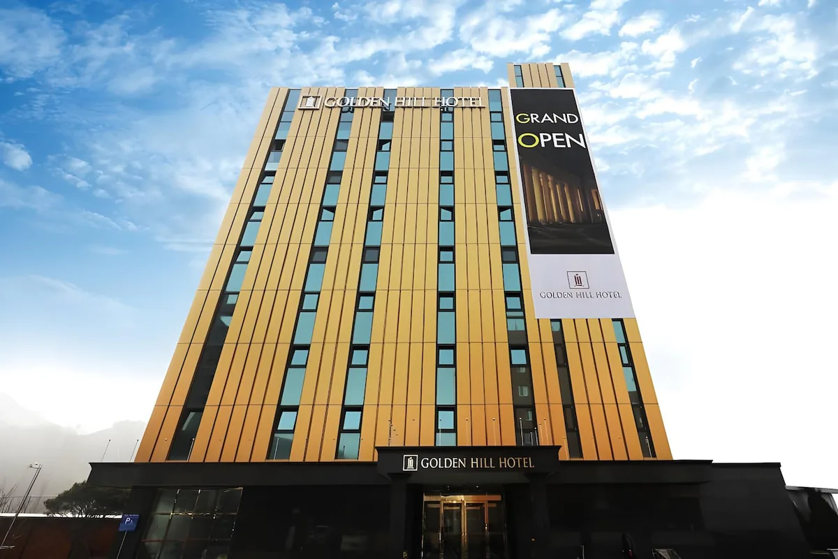 Hotel Golden Hill - best hotel in Heyri