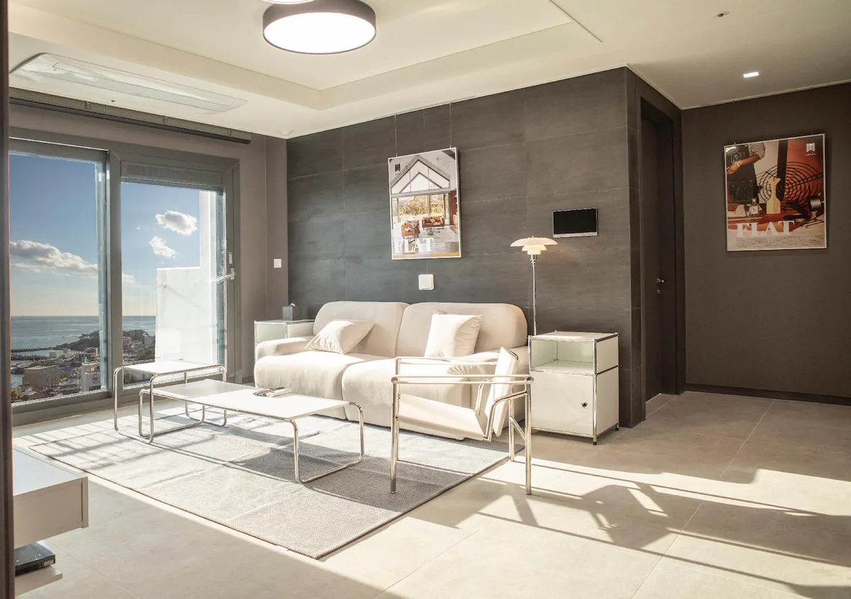 Y COLLECTION by UH FLAT OSIRIA - best hotel in Gijang