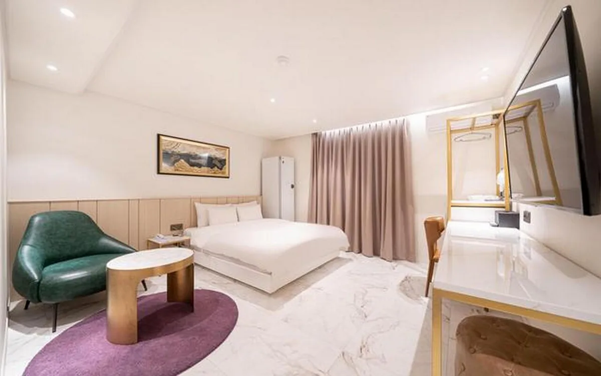 Jeonju Seosin-dong Hotel Azit - best hotel in Hanok Village