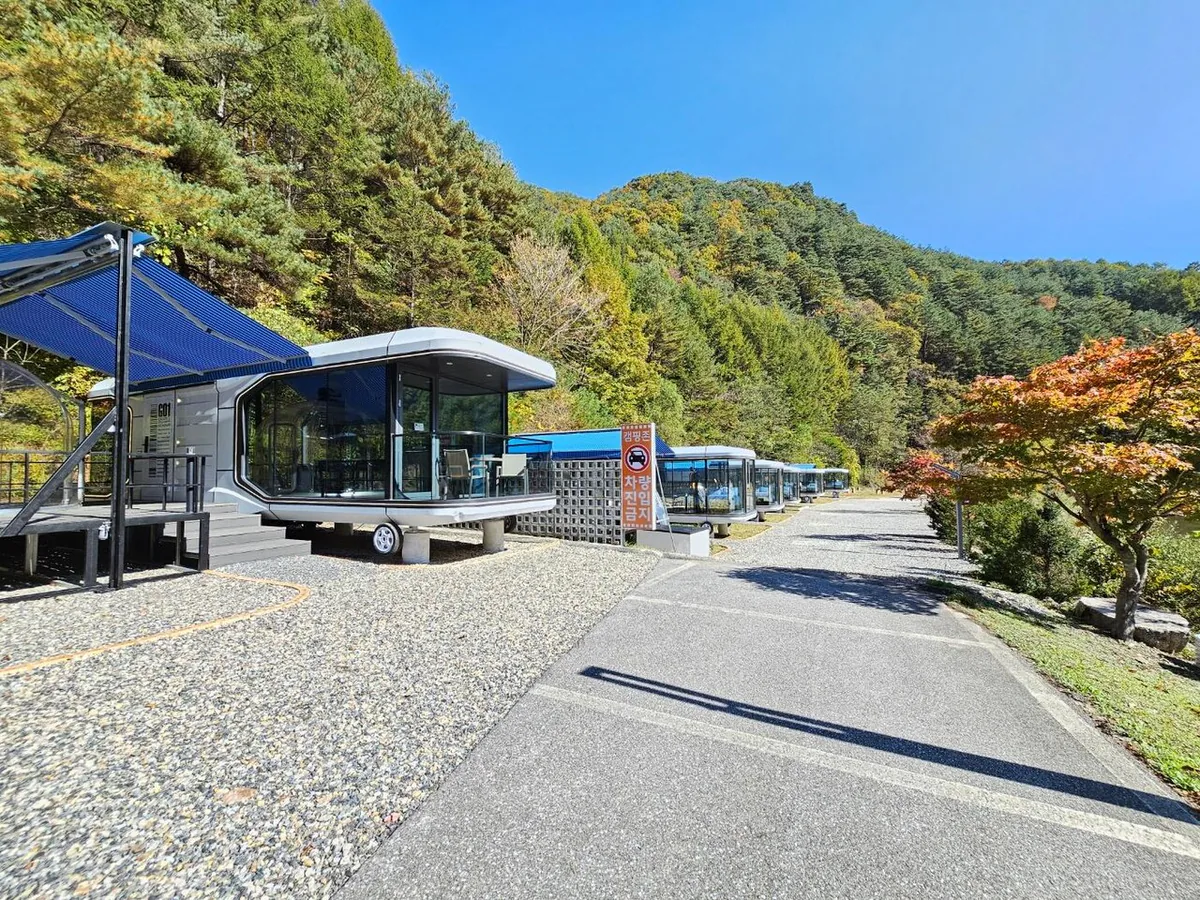 Galaxy-X Hotel-type Caravan Glamping & Pension - best hotel in Phoenix